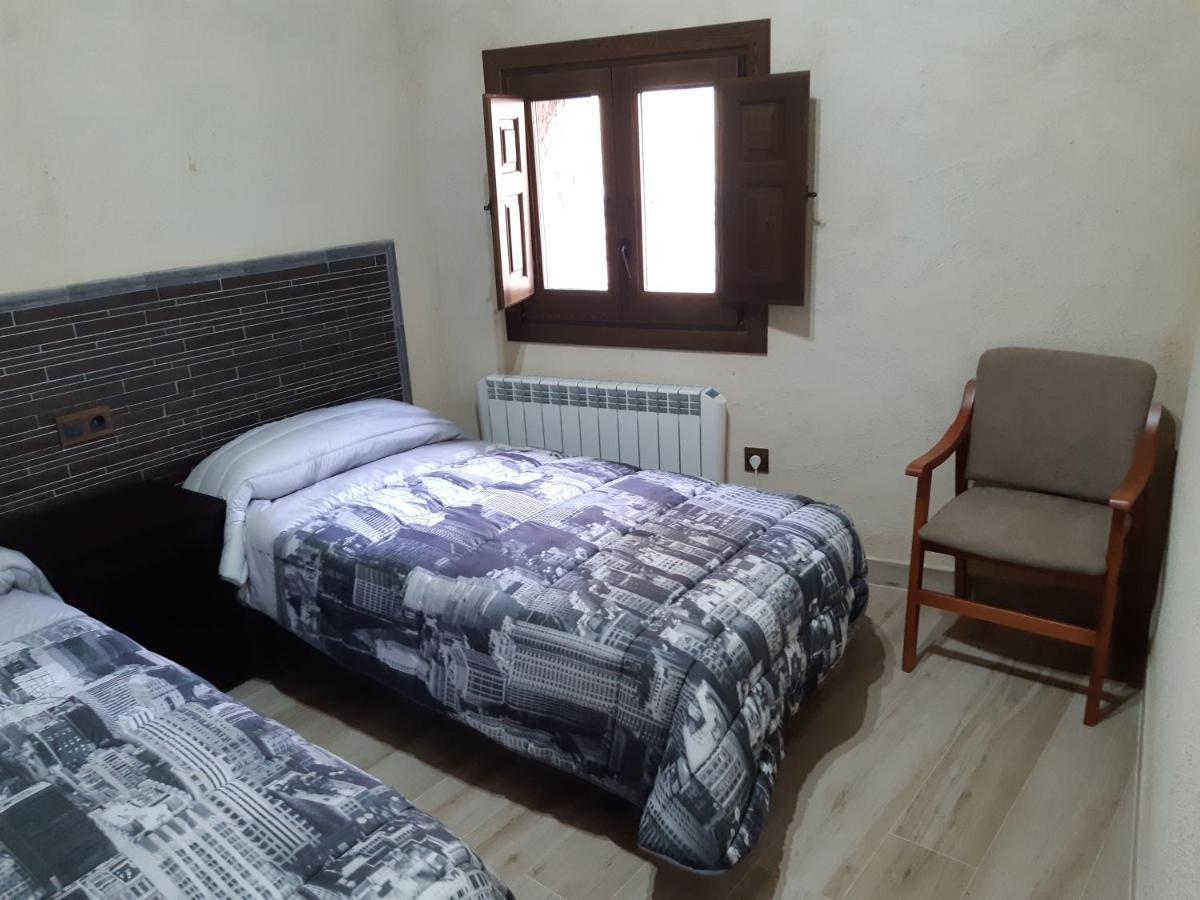 מורה דה רוביילוס Casa Rural El Secreto Del Castillo מראה חיצוני תמונה